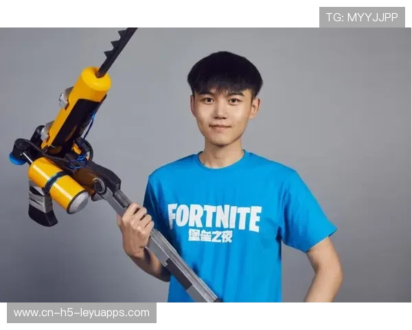 滑雪尾灯夜赛选手滑出幻光轨迹