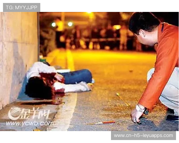 官方速报：民警行凶案致 2 死 1 伤 嫌疑人被刑拘，民警击毙持刀男子