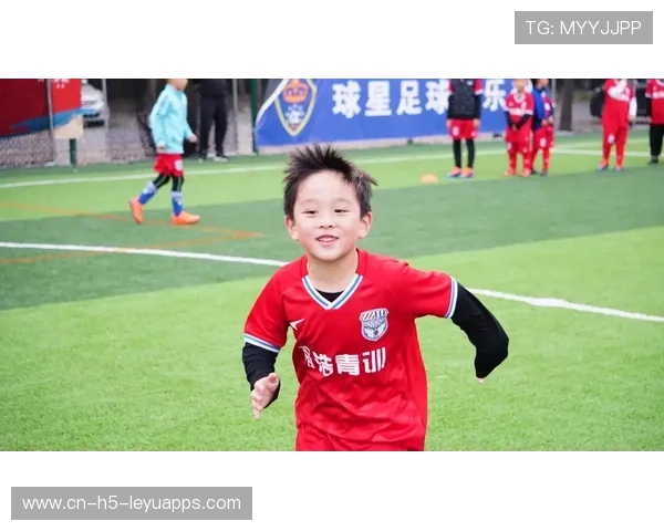 足球青训是否具备家庭背景干预管理能力,足球青训靠什么赚钱 足球青训是否具备家庭背景干预管理能力,足球青训靠什么赚钱