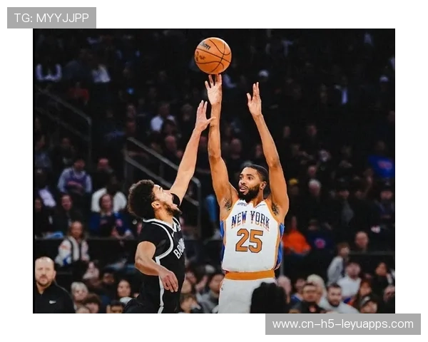 尼克斯挡拆后顺下,轻松拿两分 尼克斯挡拆后顺下,轻松拿两分